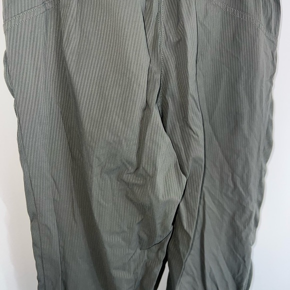 Lululemon Dance Studio Jogger green size 2 - Picture 11 of 13
